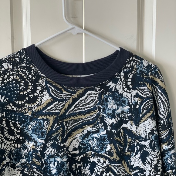 Joie Caleigh Paisley Floral Cropped Sweatshirt Size Medium - Picture 3 of 12